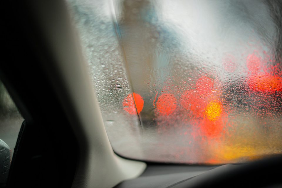 Feuchtigkeit im Auto – das können Sie tun